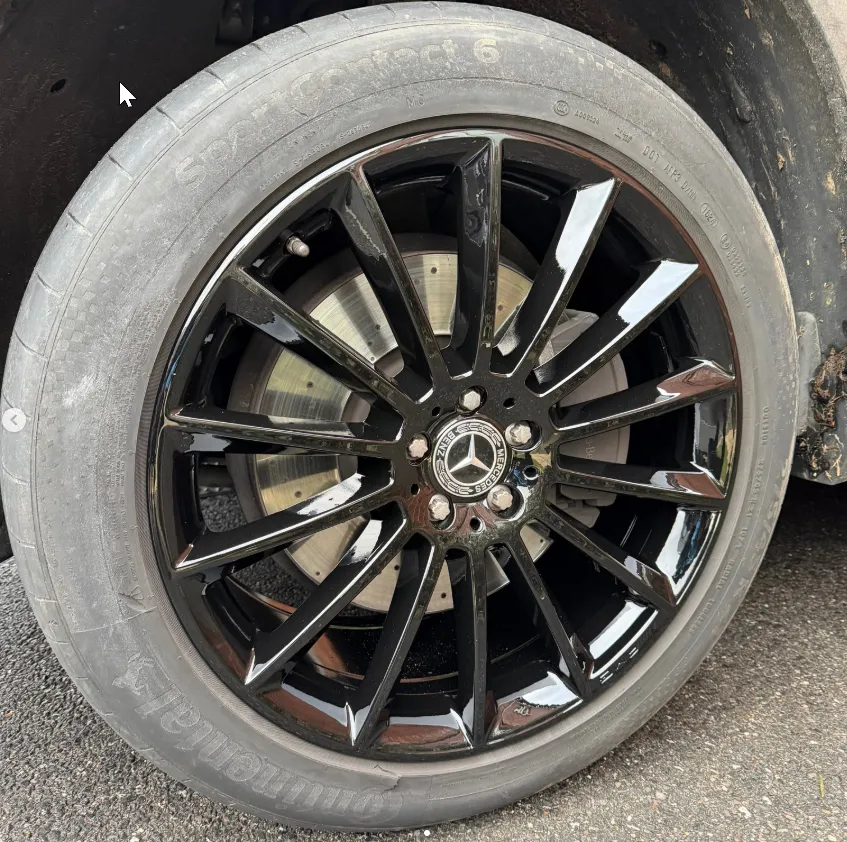 Mercedes alloy after refurb to gloss black